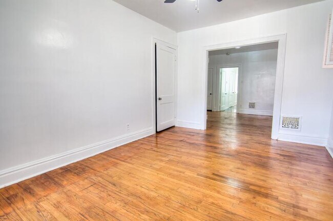 Foto del edificio - 3718 Winnebago St