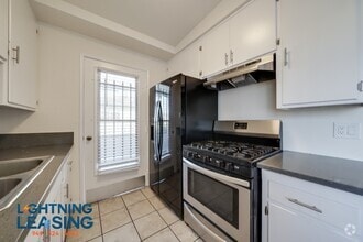 Building Photo - 1321 N Harvard Blvd