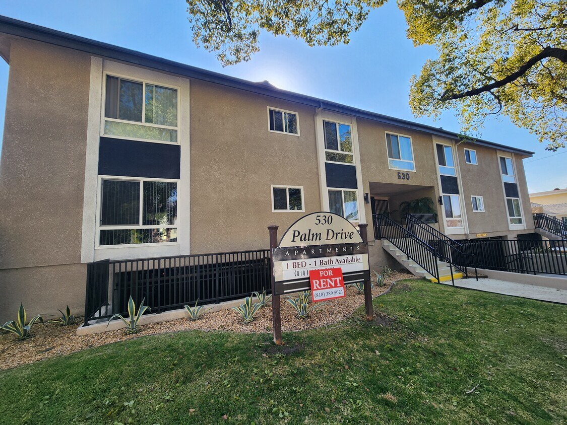 Primary Photo - 530 Palm Dr