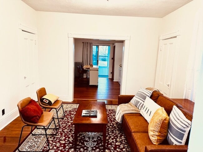 Building Photo - Apartment for rent in Lynn!