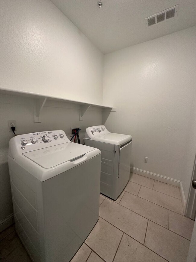 Building Photo - Lennar Built home coming soon!