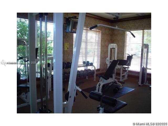 Building Photo - 4812 N State Rd 7