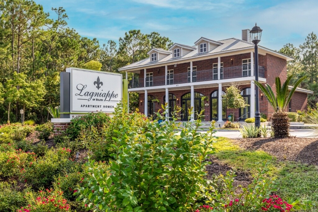 Lagniappe Of Biloxi Apartment Homes Apartments 831 Cedar Lake Rd Biloxi, MS