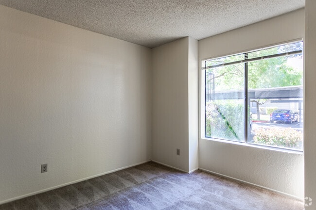 2HAB, 1BA - ASHFORD PARK