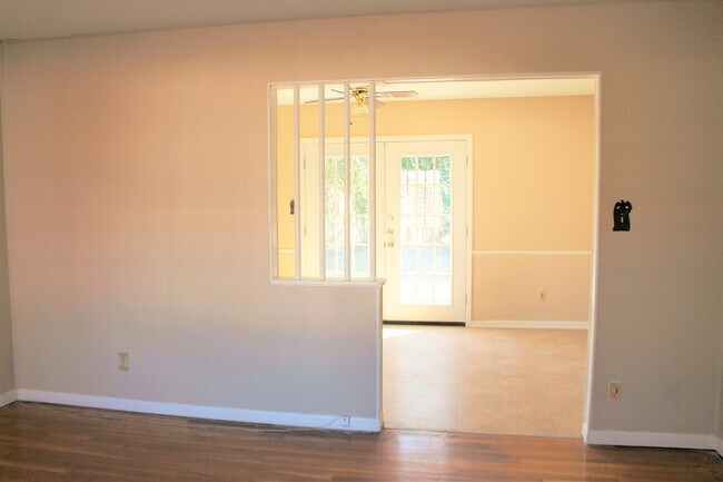 Building Photo - PRICE REDUCTION - AVAILABLE NOW!