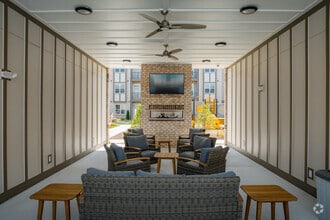 Building Photo - Reflection Pointe TN