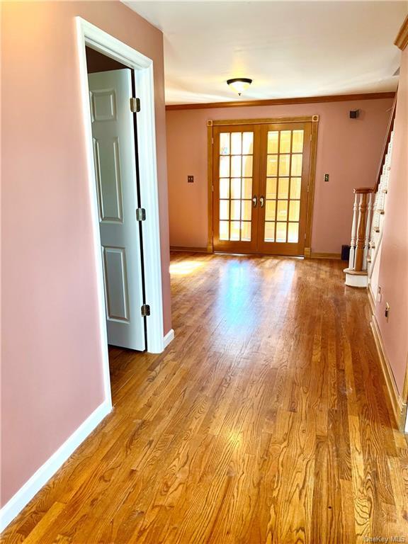 Building Photo - 226 Monhagen Ave