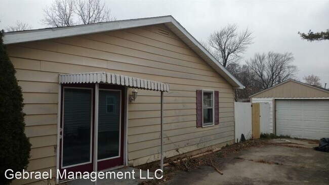 Building Photo - G4010 Fenton Rd