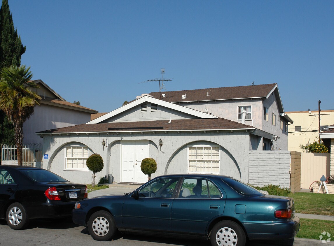 Building Photo - 4331 Green Ave