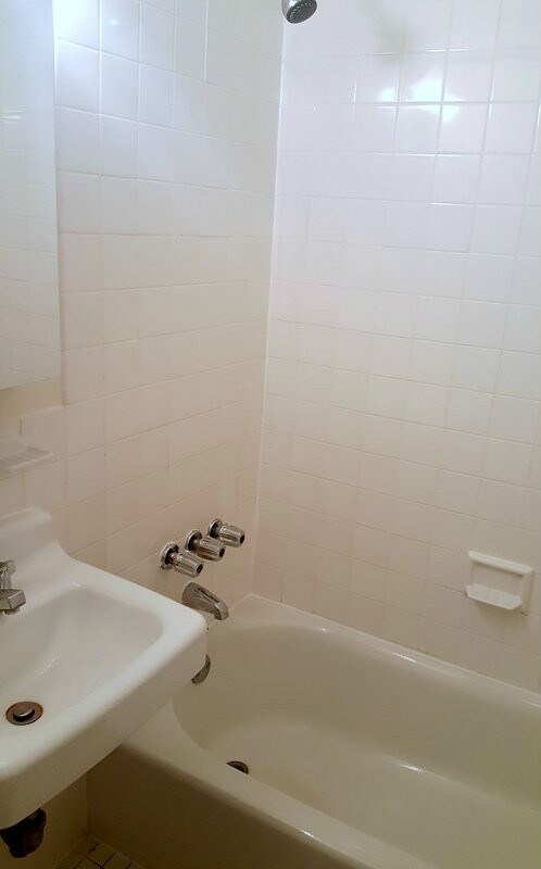 Foto del edificio - 327 E 75th St