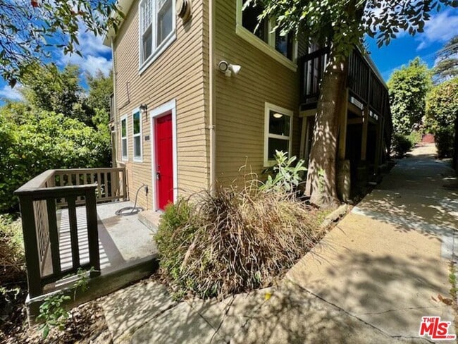 Building Photo - 1920 Preston Ave