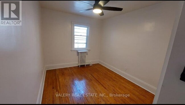 Building Photo - 130 Glengarry Ave