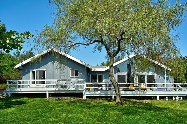 Foto del edificio - 52 Clinton Academy Ln
