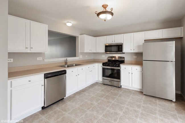 Foto del edificio - 533 Silver Leaf Dr