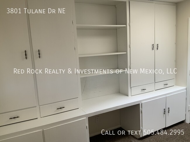 Building Photo - 4 Bedroom in NE ABQ now avaliable