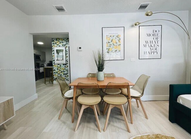 Foto del edificio - 2796 SW 34th Ct