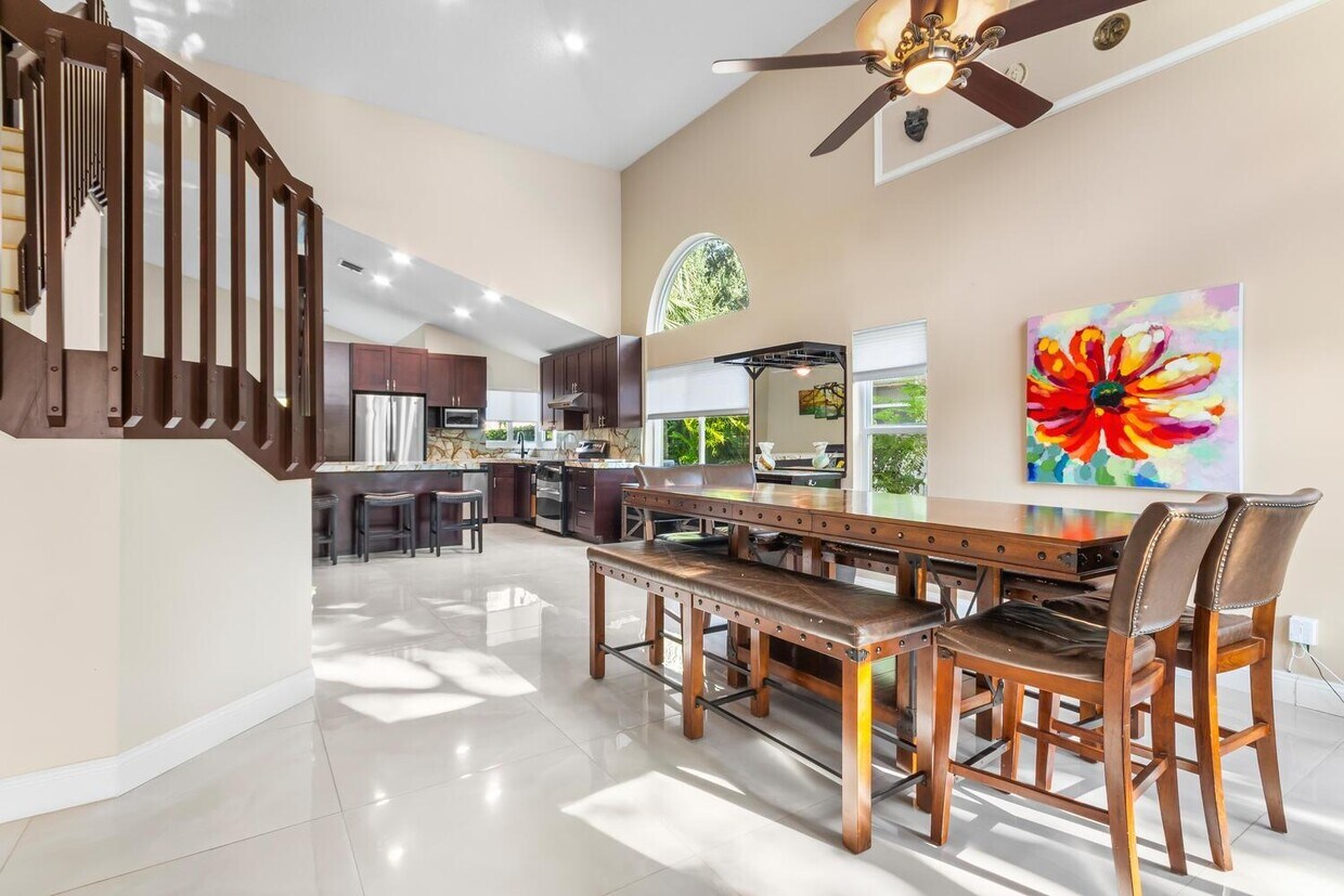 Primary Photo - 9210 Oak Grove Cir