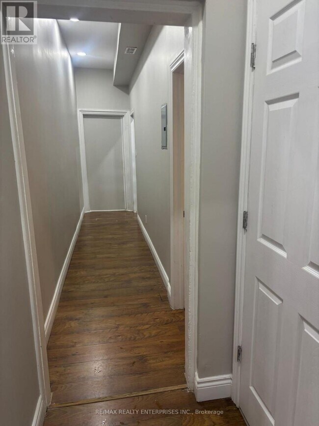 Photo du bâtiment - 156 James St S