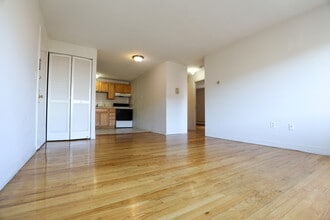 Building Photo - 239 Kelton St