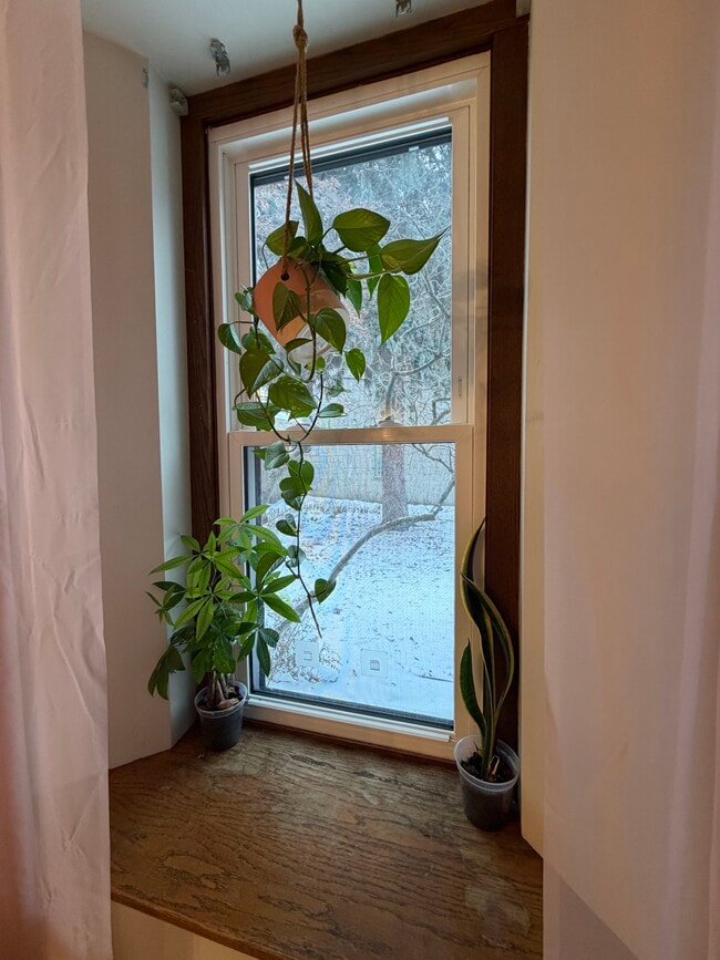 Foto del edificio - 261 Averill Ave