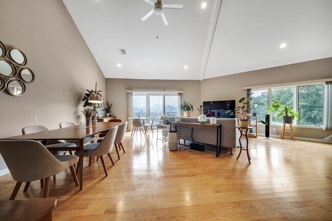 Foto del edificio - 46 Legend Hills Dr