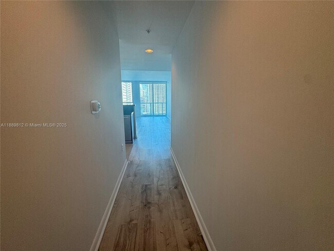 Foto del edificio - 244 Biscayne Blvd