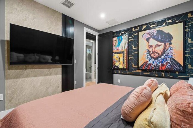 Foto del edificio - Modern Maximalistic Villa with heated pool