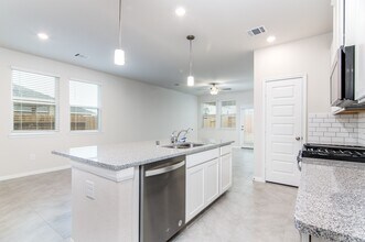 Building Photo - 18499 Sunrise Maple Dr