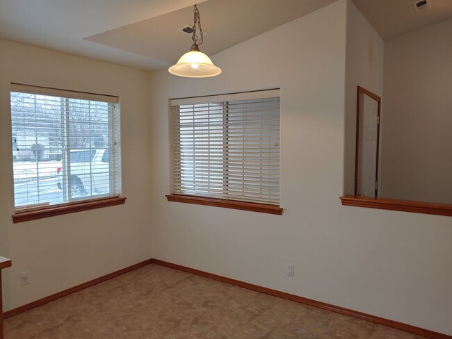 Building Photo - Two Bed/Two Bath Gated Community Home