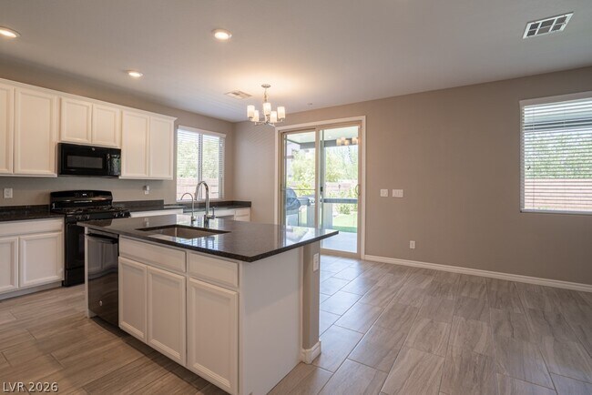Building Photo - 896 Bluebell Brook St