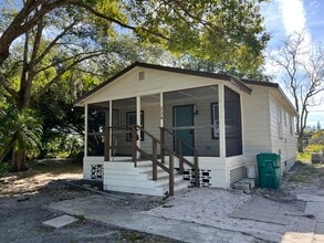 Building Photo - 224 W Cypress St