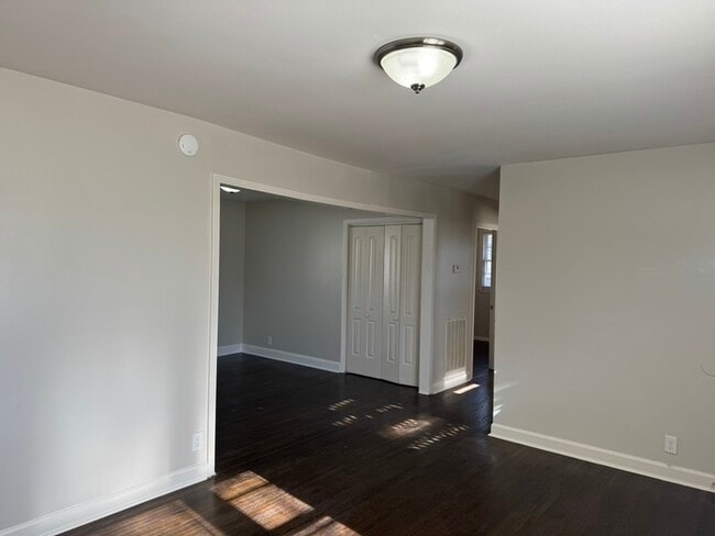 Foto del edificio - 1108 Bell Grimes Ln