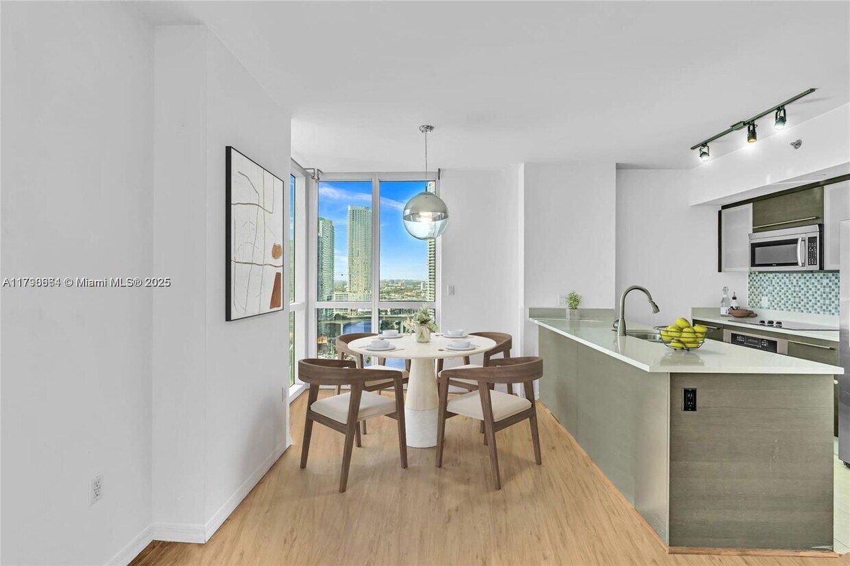 Foto principal - 55 SE 6th St