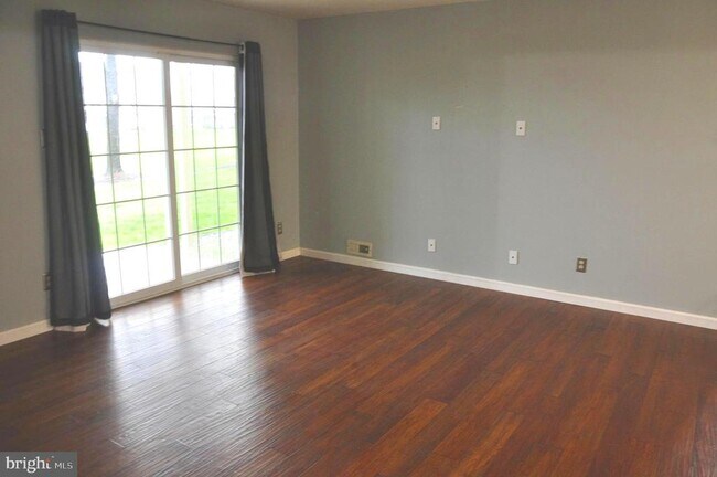 Foto del edificio - 903A Sedgefield Dr