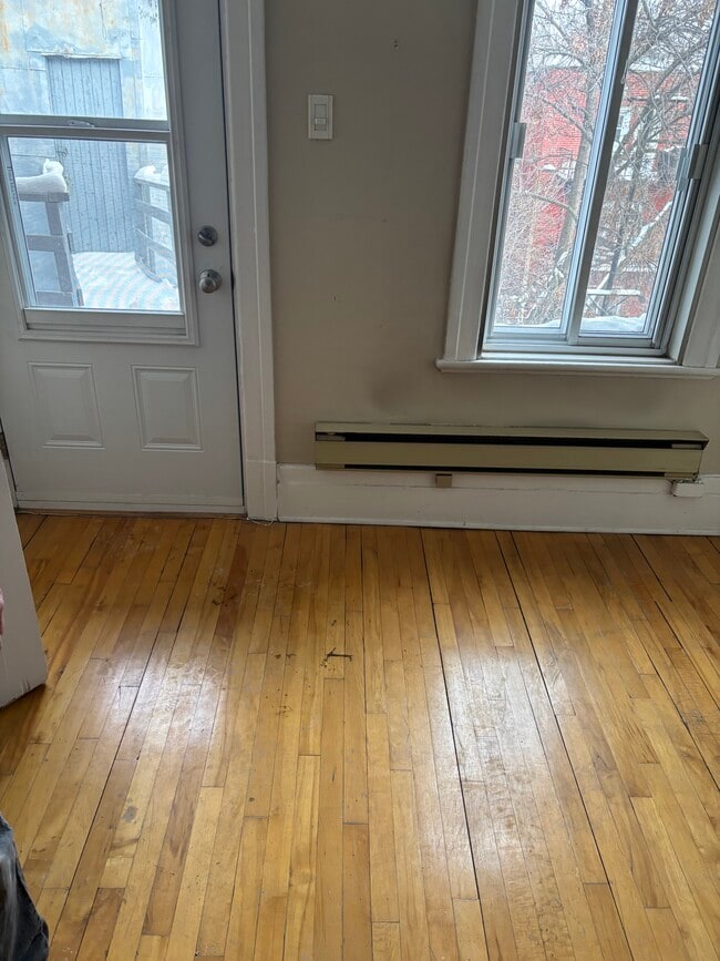 Building Photo - 4405 Rue Garnier