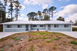 Building Photo - 3825 Hollycrest St