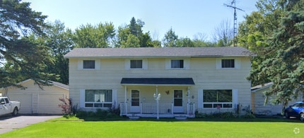 Building Photo - 202 Aird St