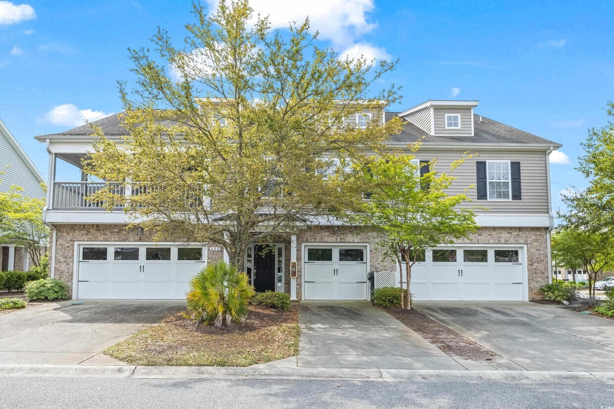Foto principal - 400 Black Smith Ln