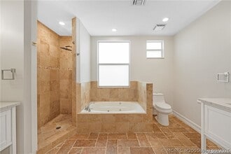 Building Photo - 4339 Bougainvilla Dr