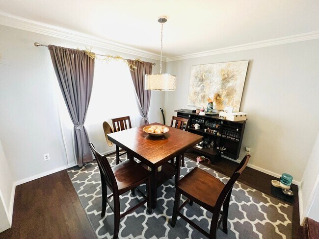Foto del edificio - Simi Valley - 4 Bedroom 2.5 Bathroom - 10 ...