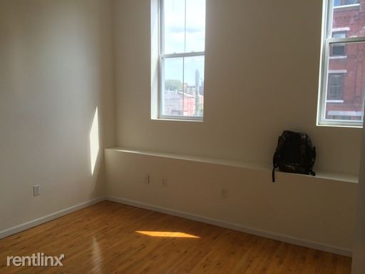 Foto del edificio - 1513 W Girard Ave