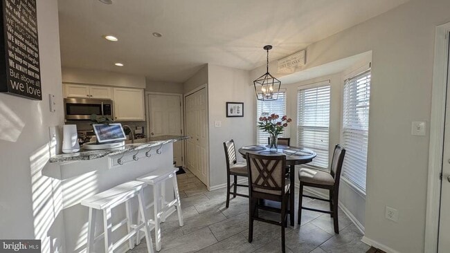 Building Photo - 9910 Millstone Dr