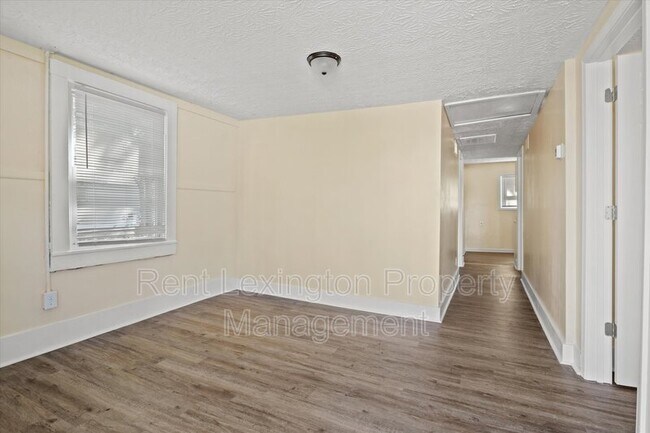 Building Photo - 150 Cook Ave