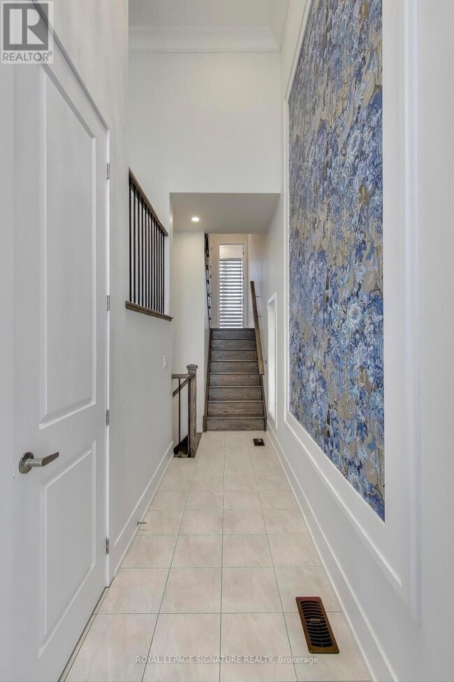 Photo du bâtiment - 9124 Bathurst St
