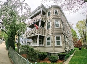 Building Photo - 298 Chestnut Ave