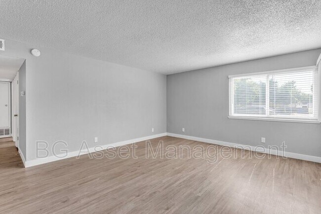 Building Photo - 4621 Ashdale Ct