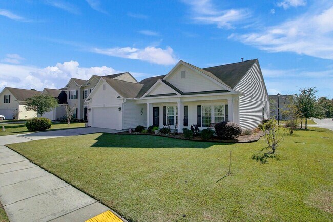 Foto del edificio - 160 Mayfield Dr