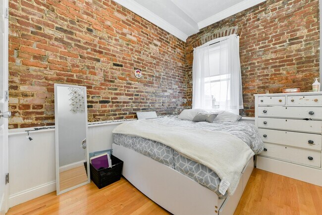 Foto del edificio - 158 Cottage St