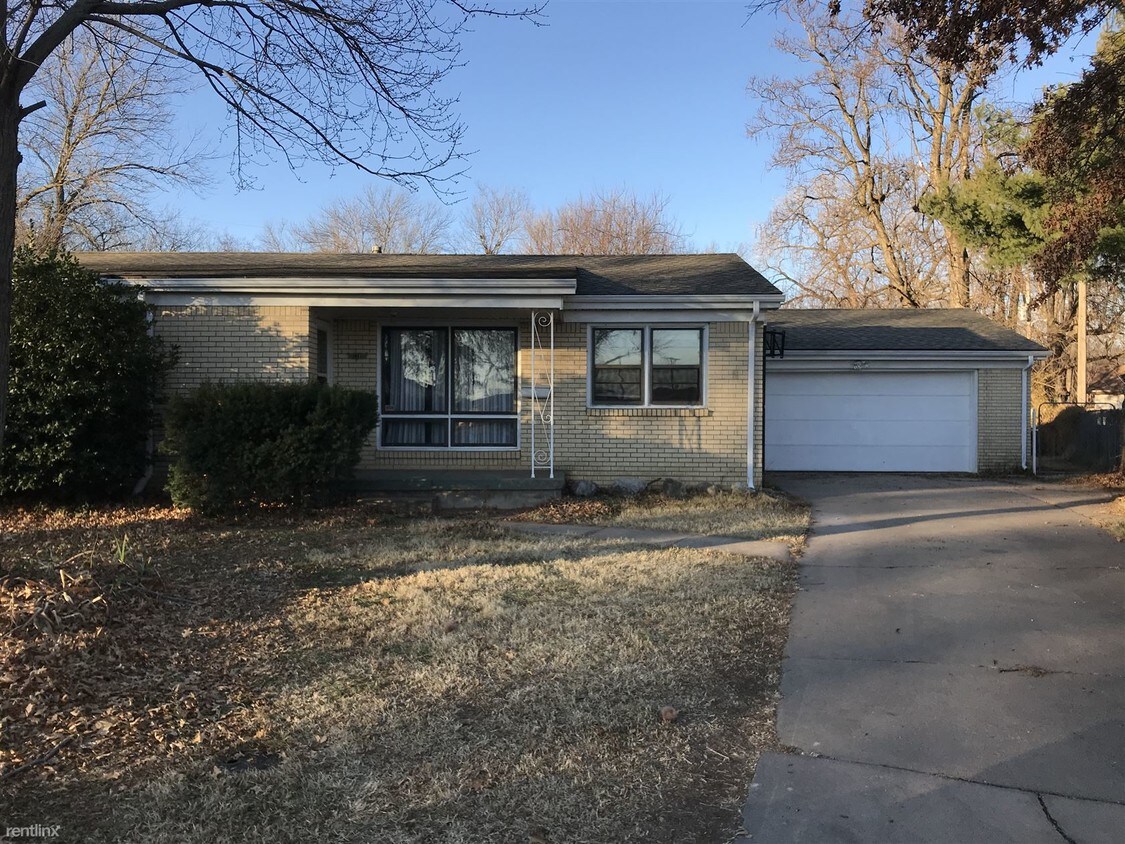 833 Alexander Ct, Haysville, KS 67060 House Rental in Haysville, KS