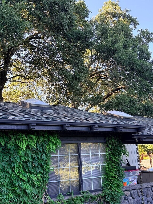 Foto del edificio - 3154 Browns Valley Rd